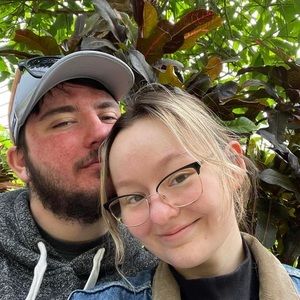 Meet your Posher, Devin